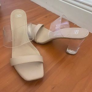 Color is beige’s , size is 9